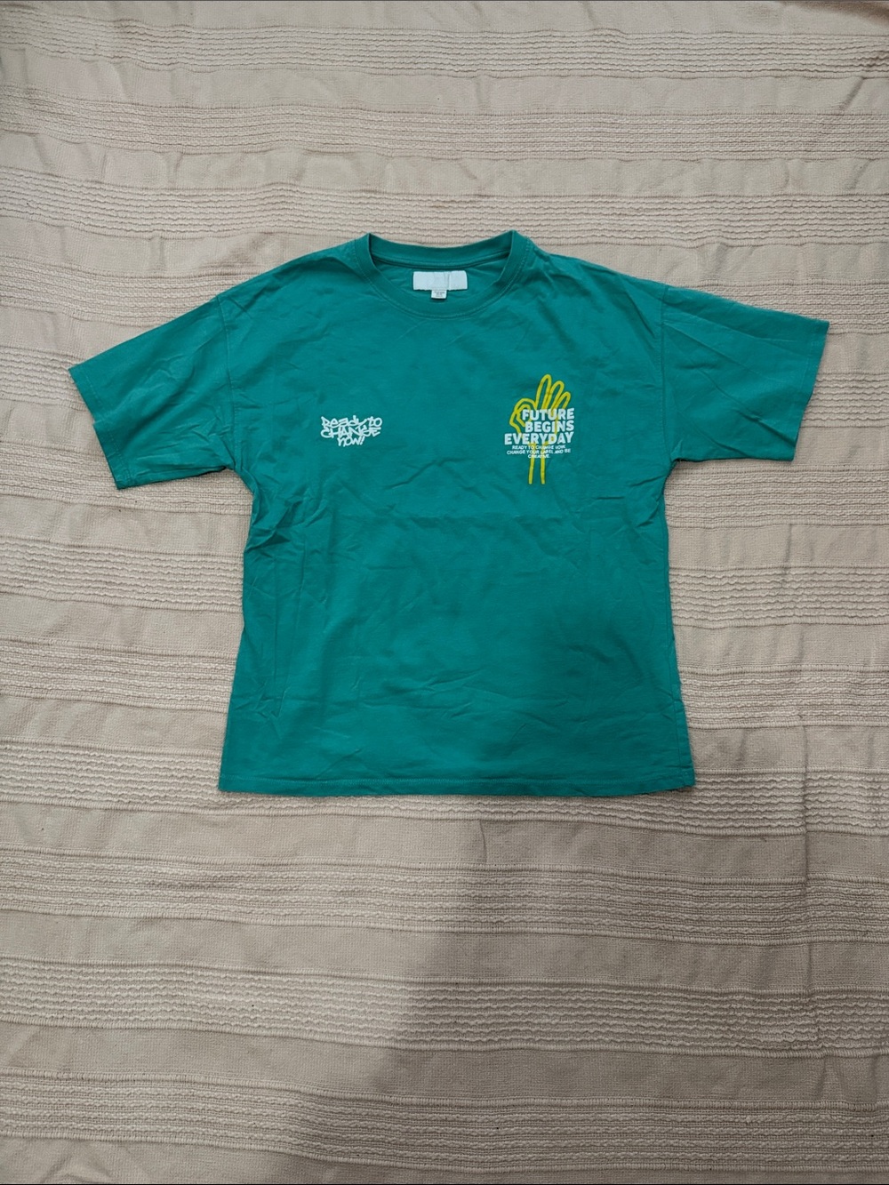 Zara Teal Short-Sleeve Graphic Tee with Yellow Accent